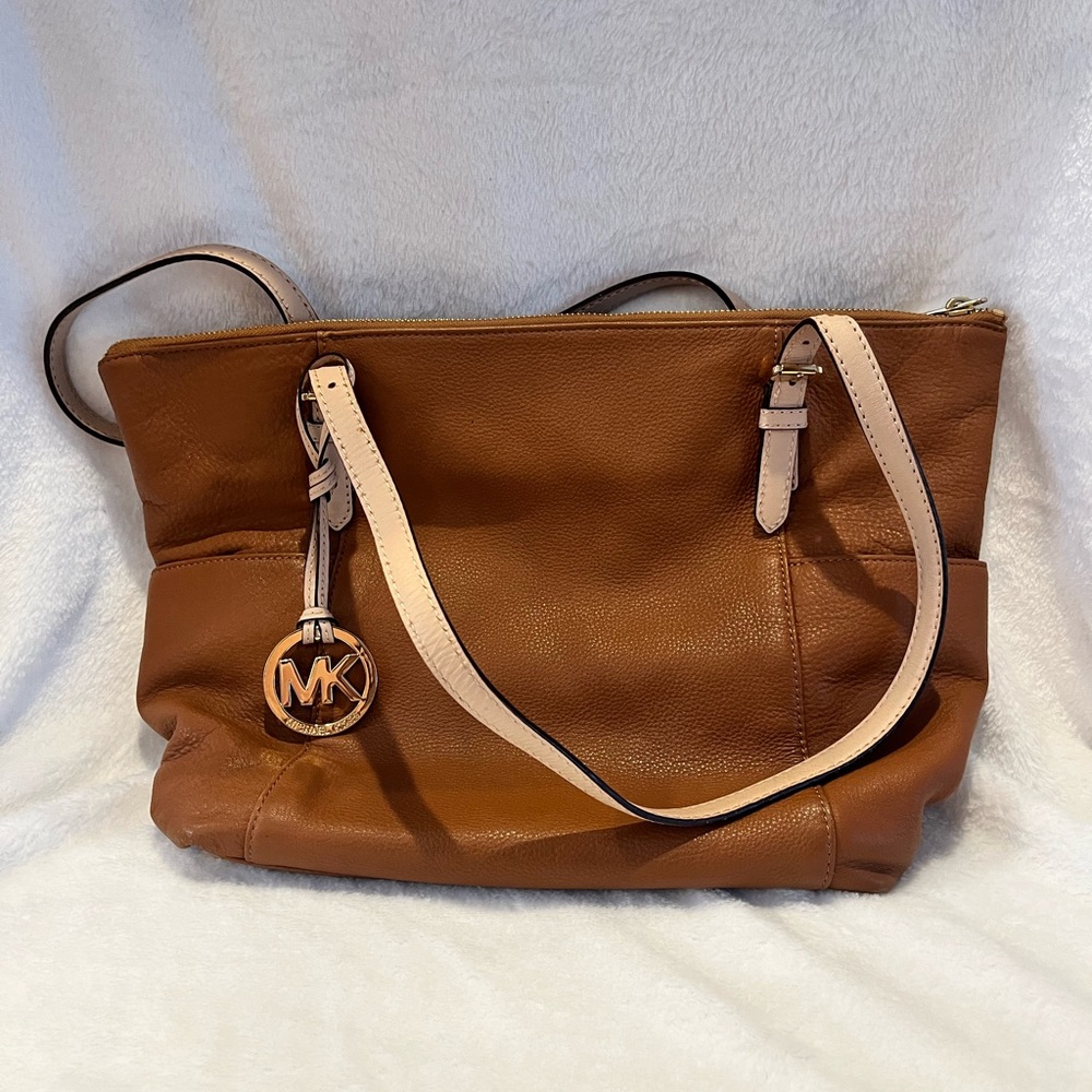 Michael Kors, Saffiano Leather Tote Bag brown in good condition